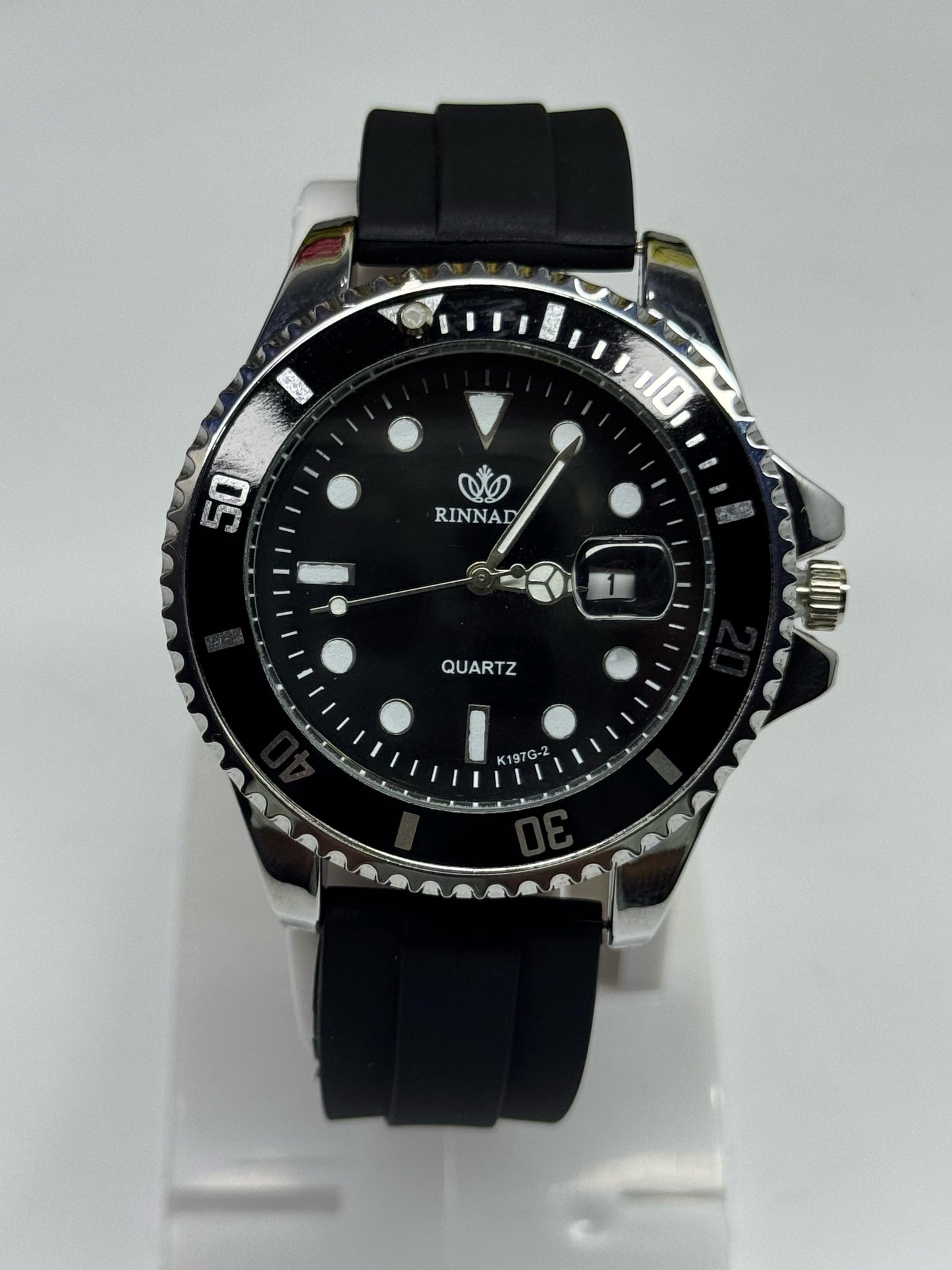 Rinnady Quartz Watch  Rotating Display