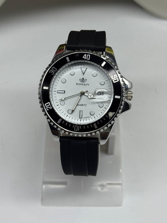 Rinnady Quartz Watch  Rotating Display